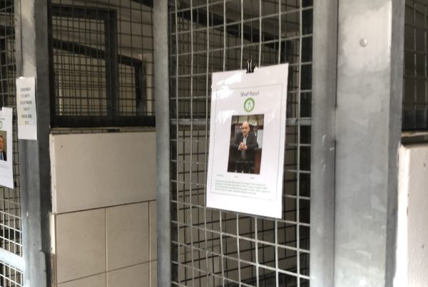 Kennel with a nameplate reading “Shaf Rasul” at Edinburgh Dog and Cat Home charity fundraiser