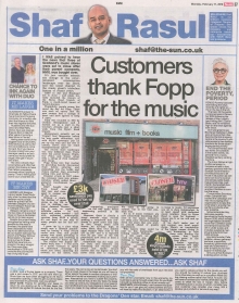 Scan of Shaf Rasul’s column discussing the closure of Fopp and music store trends.