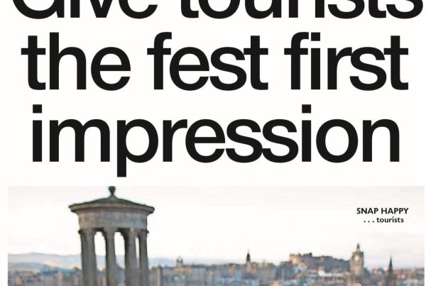 Tourists with suitcases in Edinburgh’s Royal Mile during festival season, surrounded by street performers and crowds; headline text overlaid